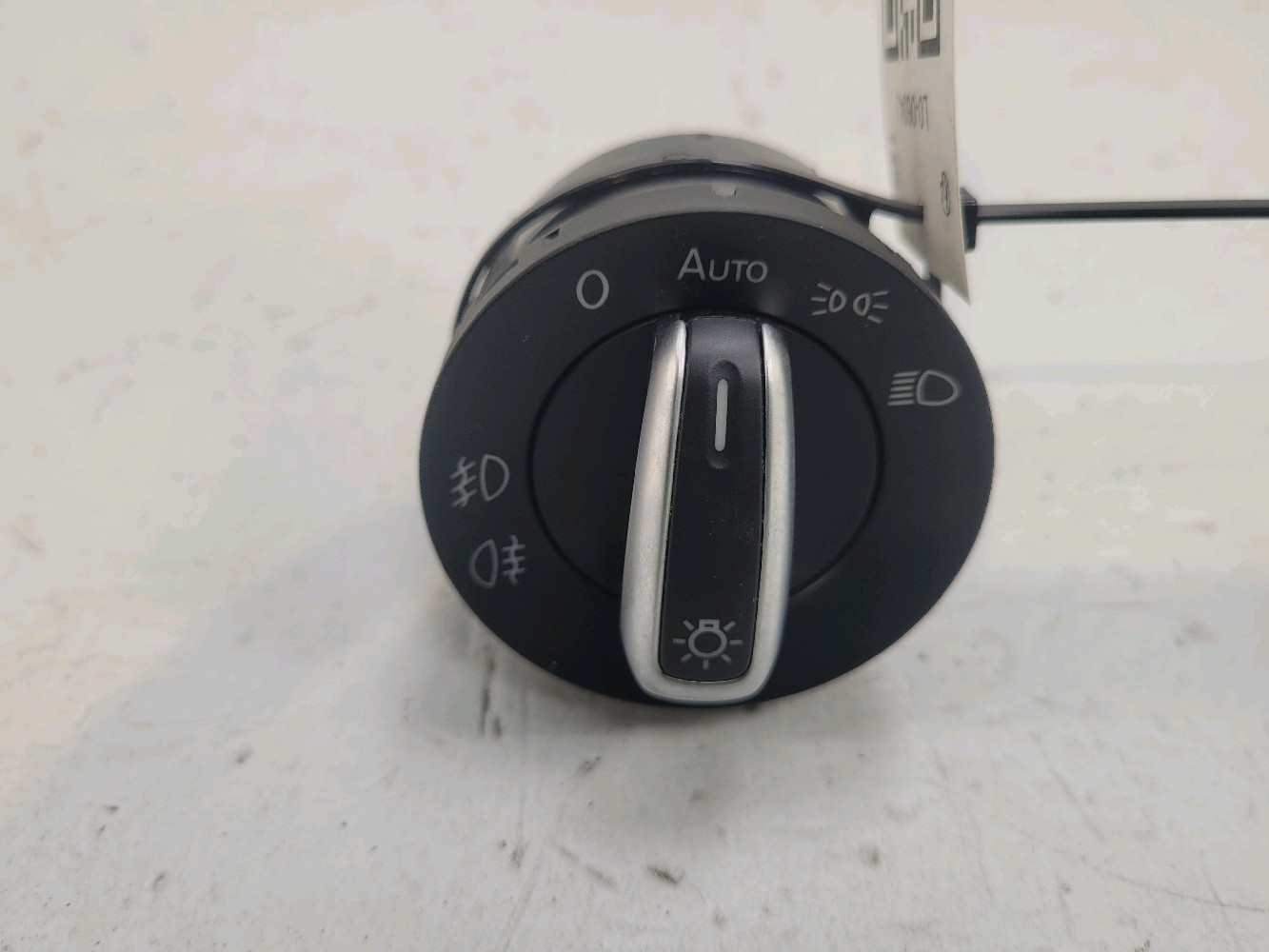 Interrupteur d'éclairage 3C3941431N - VOLKSWAGEN TIGUAN 1 PH.2 2.0 TDI 16V FAP - L0-0634J L0-0634J