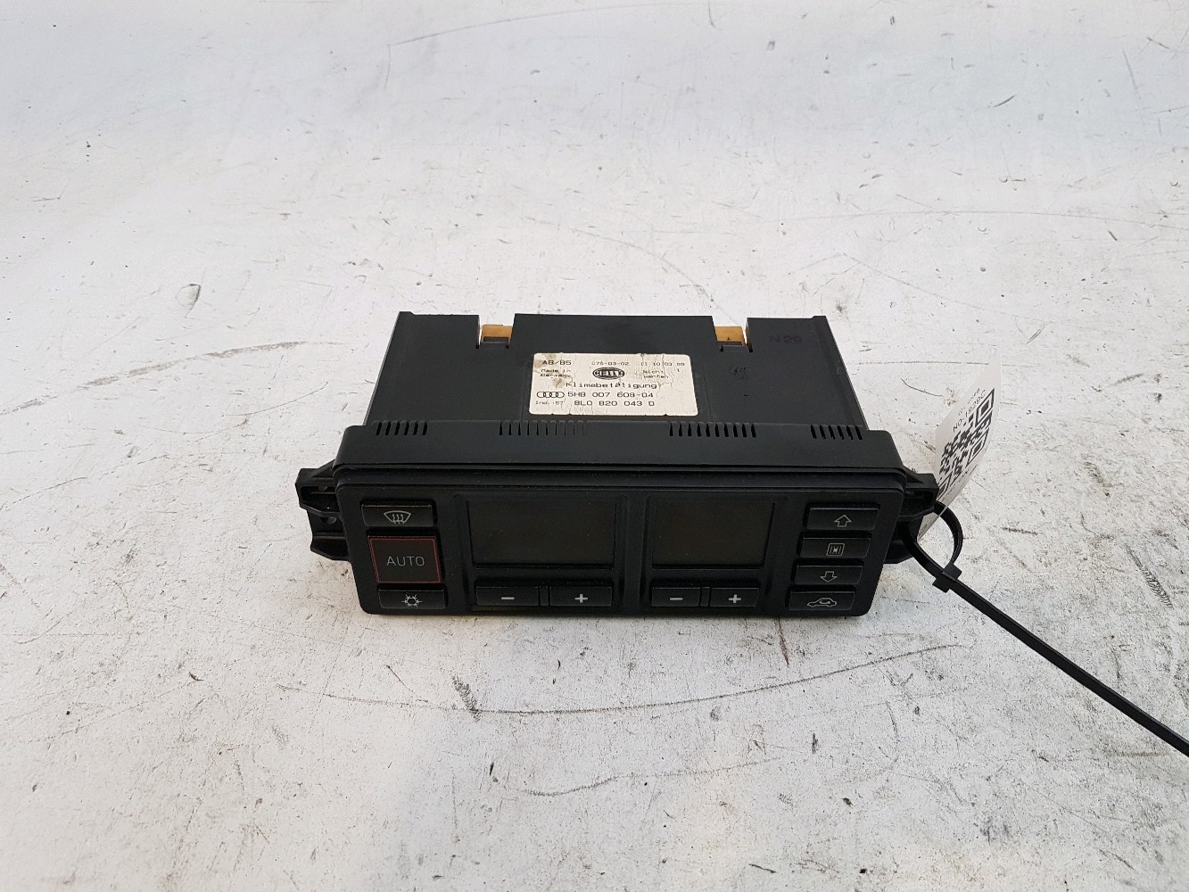 Commande de chauffage 8L0820043DB98 - AUDI A3 (S3) 1.8I TURBO 4X4 - N0-1929C N0-1929C