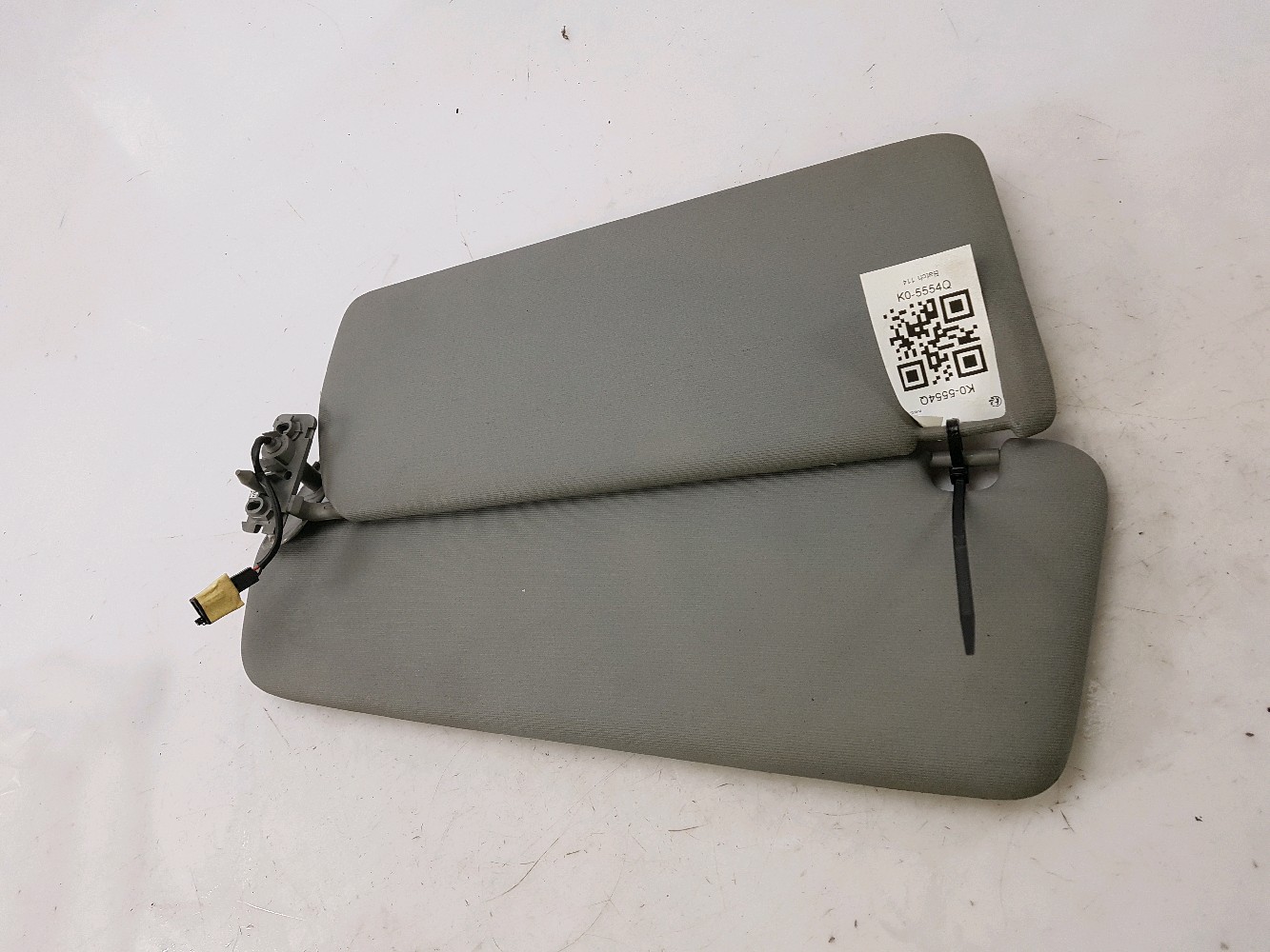 Pare-soleil droit 7L6857552BA3W5 - VOLKSWAGEN TOUAREG 1 PH.1 2.5 TDI 4X4 - K0-5554Q K0-5554Q