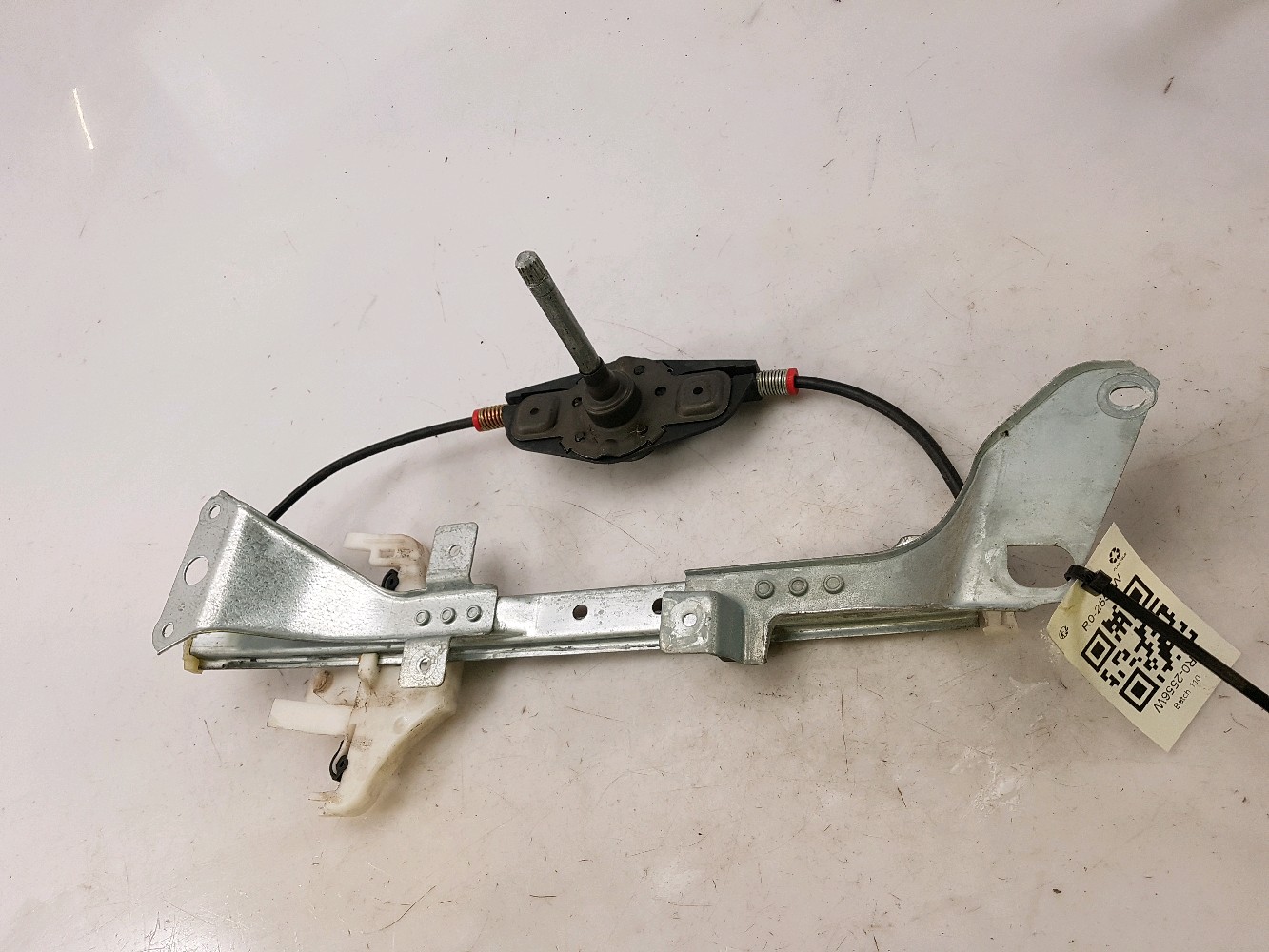 Lève-vitre arrière gauche FORD FIESTA 5 PH.1 R0-2556W R0-2556W