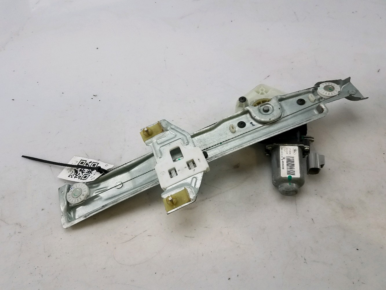 Lève-vitre arrière droit FORD KA+ PH.1 Q0-5747W Q0-5747W