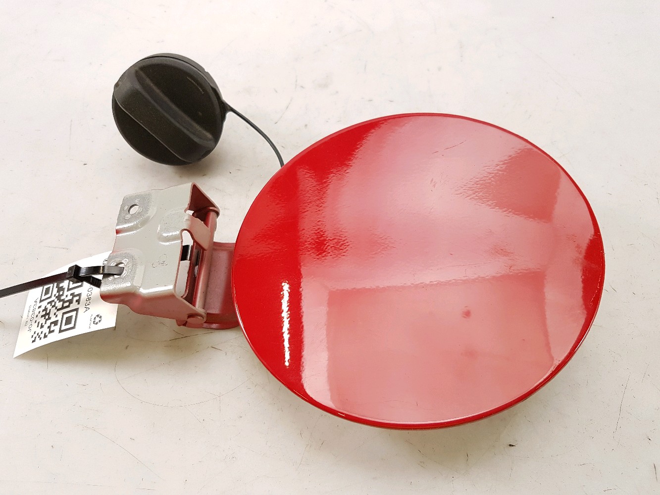 Trappe portillon carburant 64850-53R00 - SUZUKI SWIFT 5 PH.1 1.2I 4X4 - J0-0383A J0-0383A