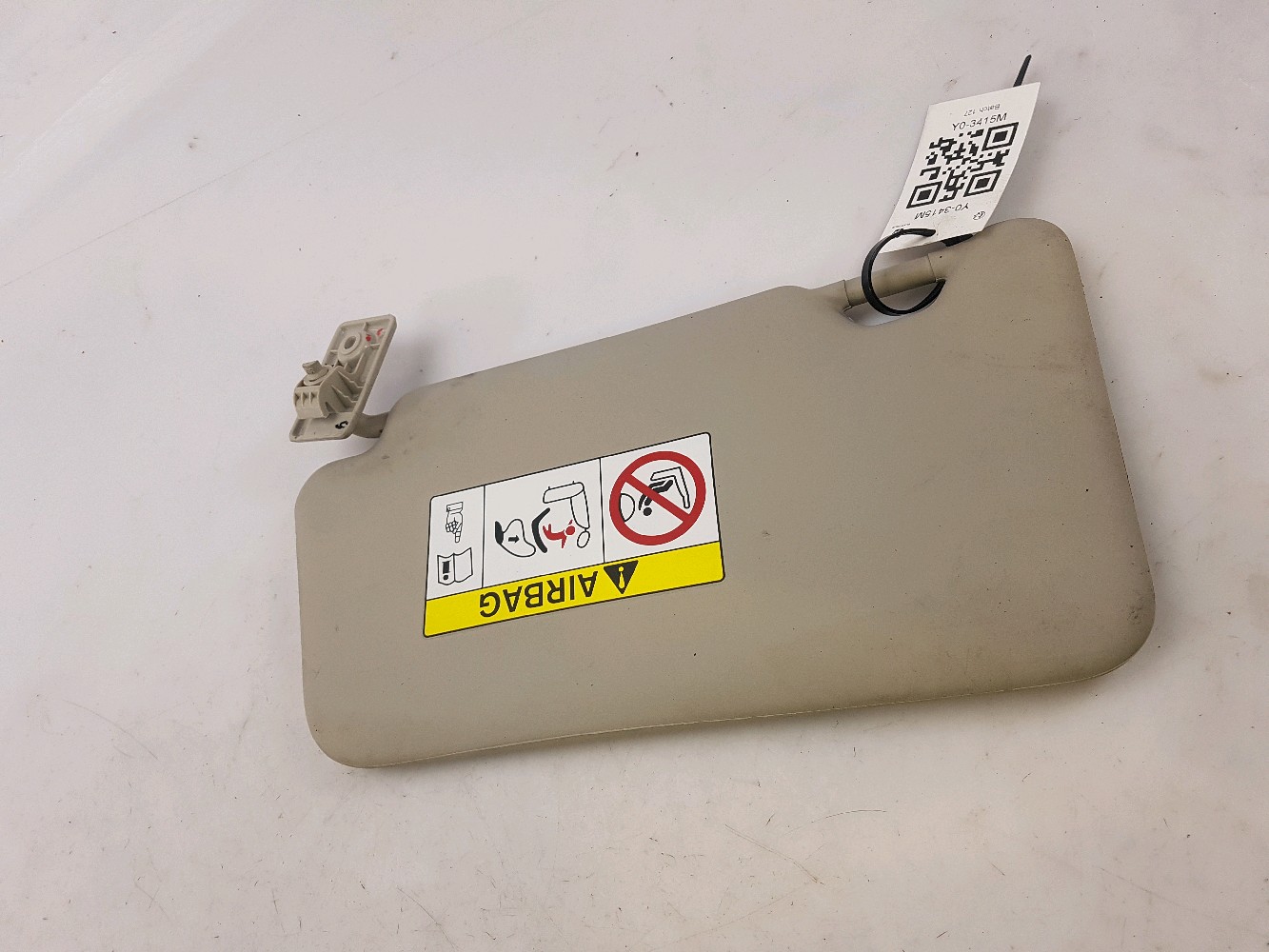 Pare-soleil droit 96400-3VV1A - NISSAN NOTE 2 1.2I - Y0-3415M Y0-3415M [reference_231734] 2