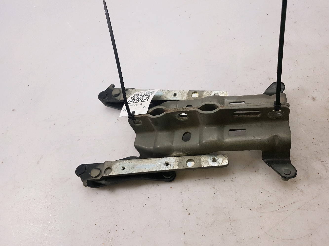 CHARNIERES DE CAPOT A2038800328 - MERCEDES CLASSE C 2 PH.1 1.8I COMPRESSOR - V0-3408V V0-3408V