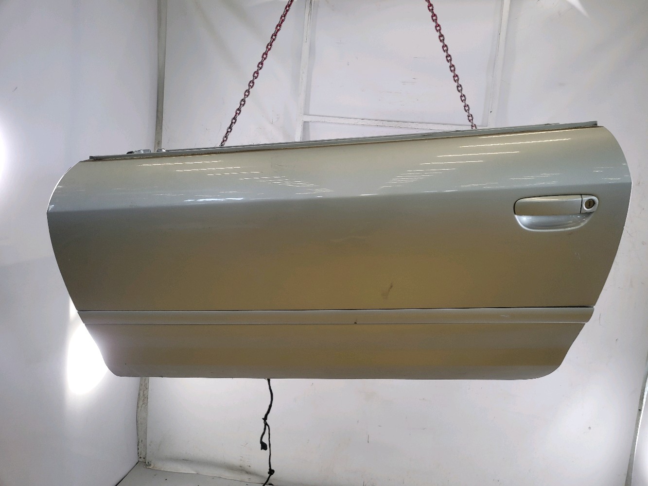 Porte gauche (3 portes) AUDI A4 2 PH.2 8H0831051C L0-0652B L0-0652B