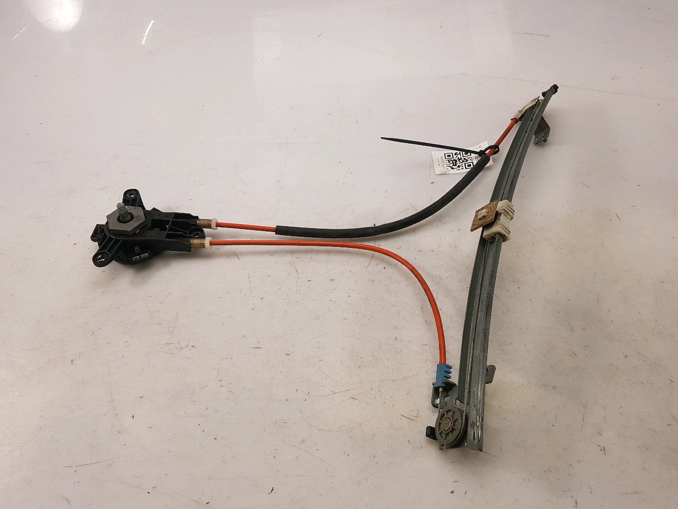 Lève-vitre droit PEUGEOT 106 PH.2 F0-3200M F0-3200M