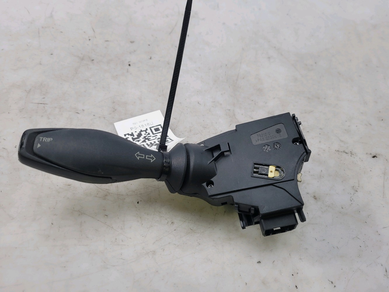 Commodo gauche 1785900 - FORD FIESTA 6 PH.2 1.6 TDCI - P0-1516U P0-1516U