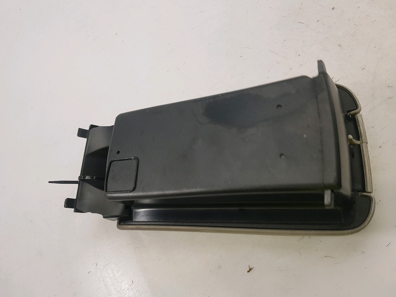 Accoudoir central 20368008829E23 - MERCEDES CLASSE C SPORTCOUPE 2 PH.2 2.2 CDI - N0-0788K N0-0788K [reference_1320001] 2