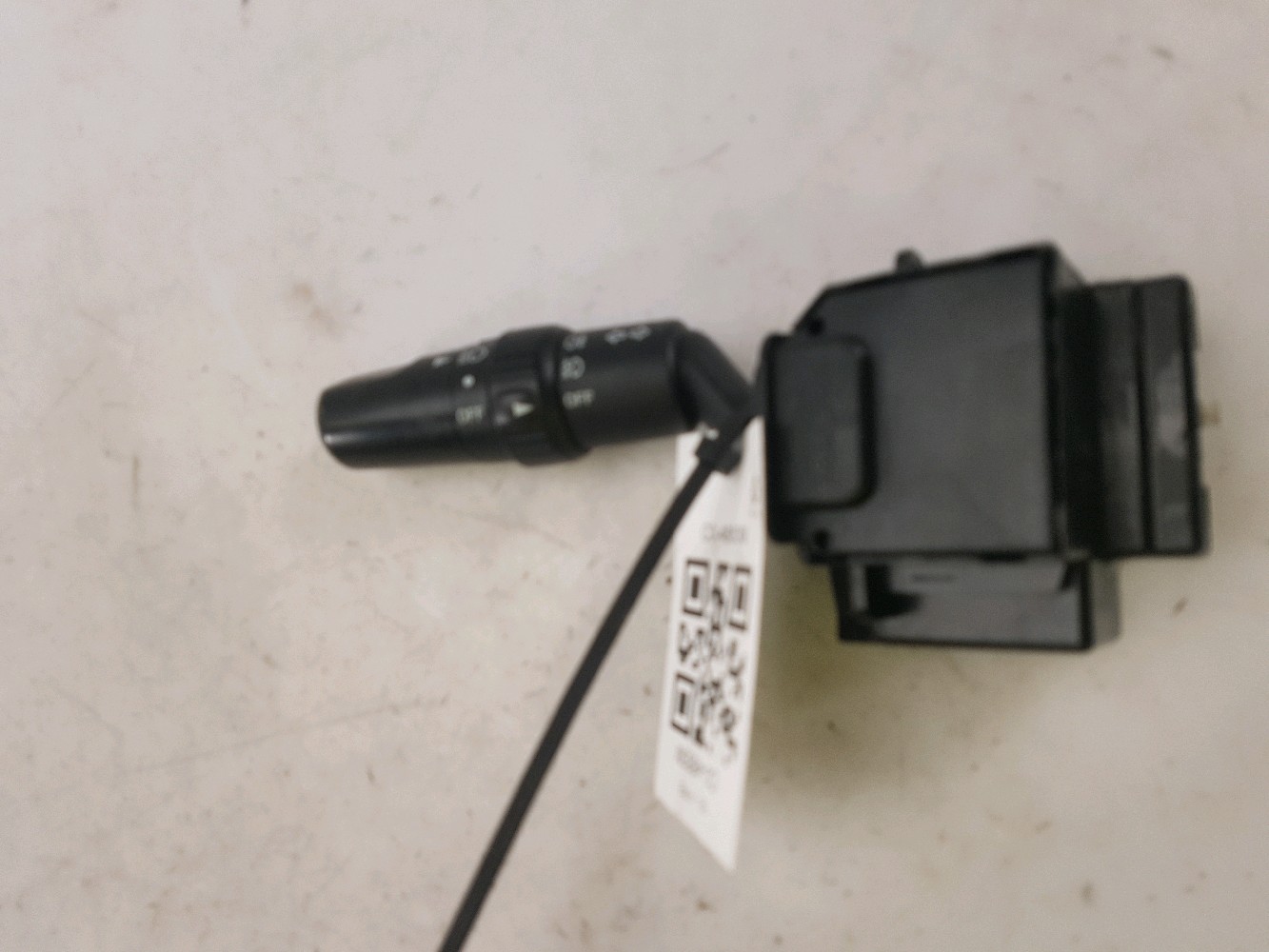 Commodo gauche BP6P66122 - MAZDA MAZDA 3 1 PH.1 1.6I 16V - C0-4683M C0-4683M