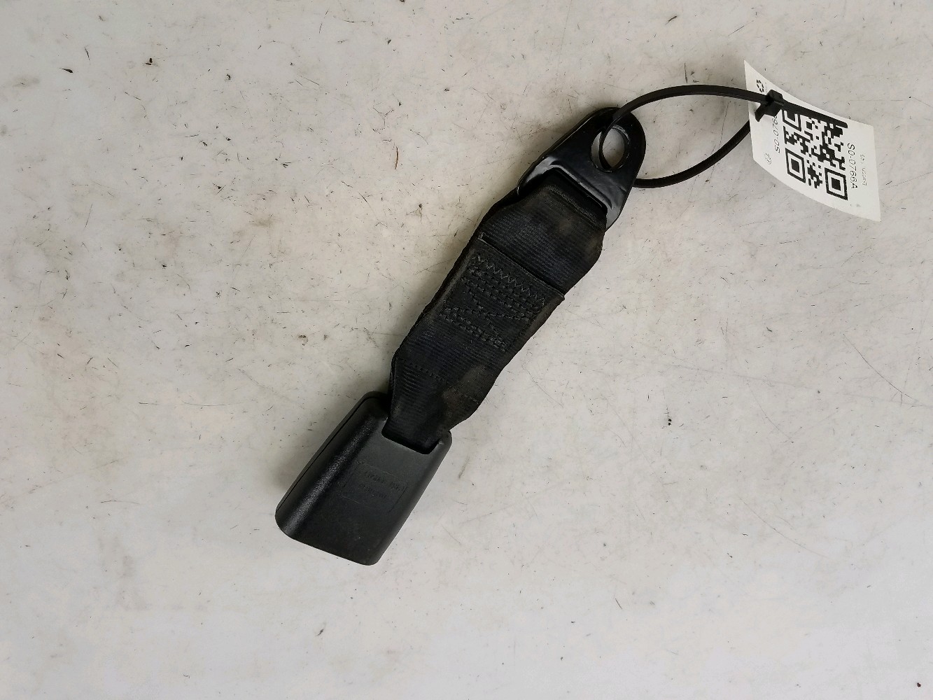 Attache ceinture centrale 0000071738279 - ALFA-ROMEO 147 PH.1 1.6I 16V - S0-0766A S0-0766A