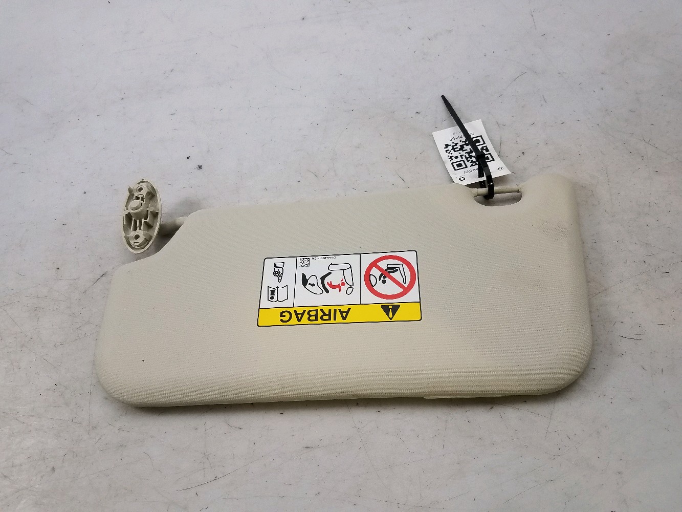 Pare-soleil droit 1894720 - FORD FOCUS 4 PH.1 1.5 TDCI - J0-4495W J0-4495W