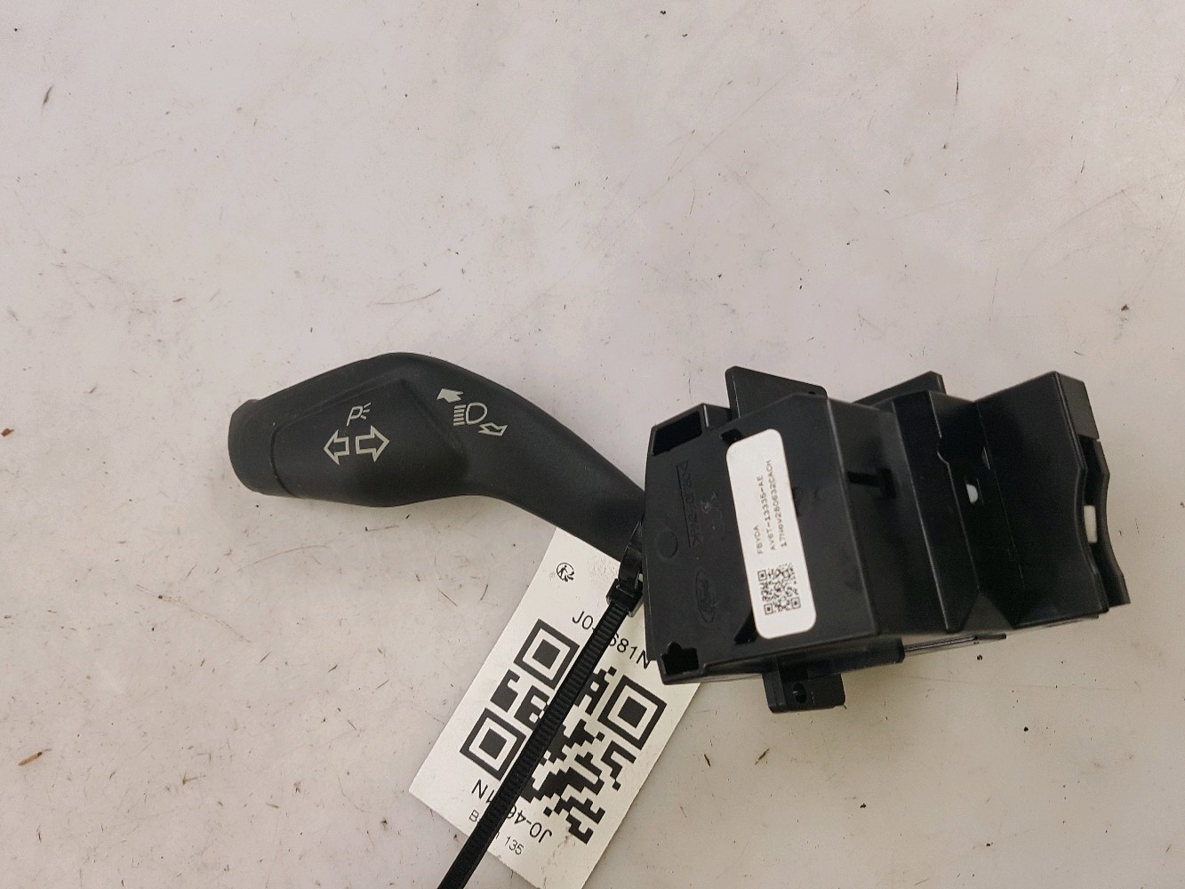 Commodo gauche 2044625 - FORD FOCUS 4 PH.1 1.5 TDCI - J0-4681N J0-4681N