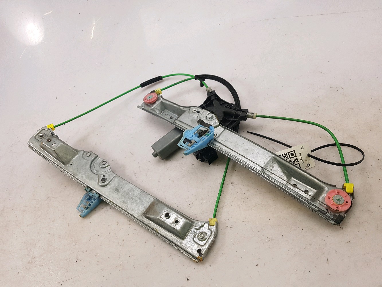 Lève-vitre gauche OPEL CORSA D PH.1 T0-0937V T0-0937V