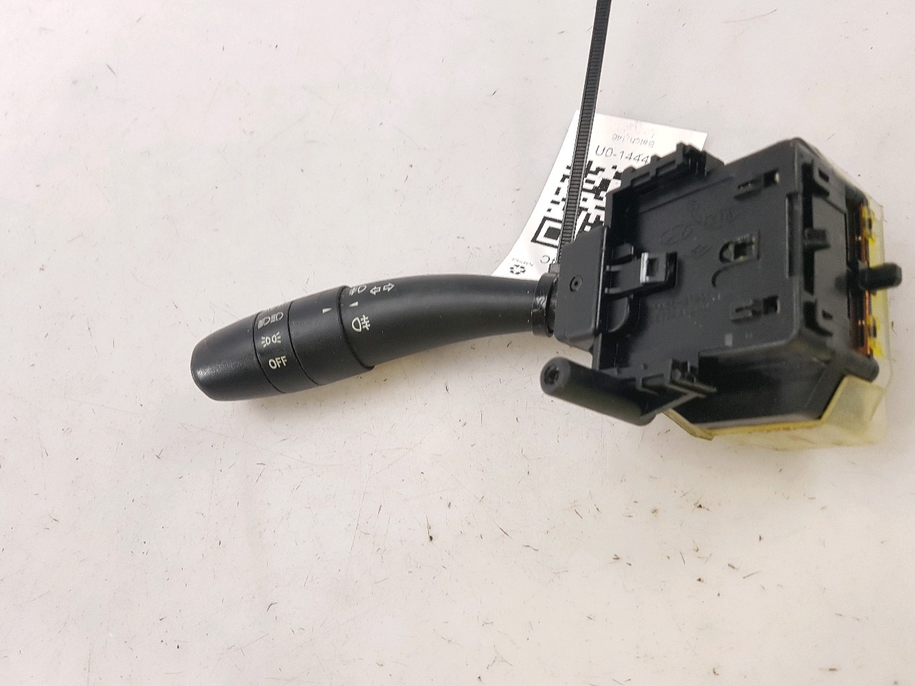 Commodo gauche 934101H400 - KIA CEED 1 PH.1 1.6 CRDI 16V - U0-1444C U0-1444C