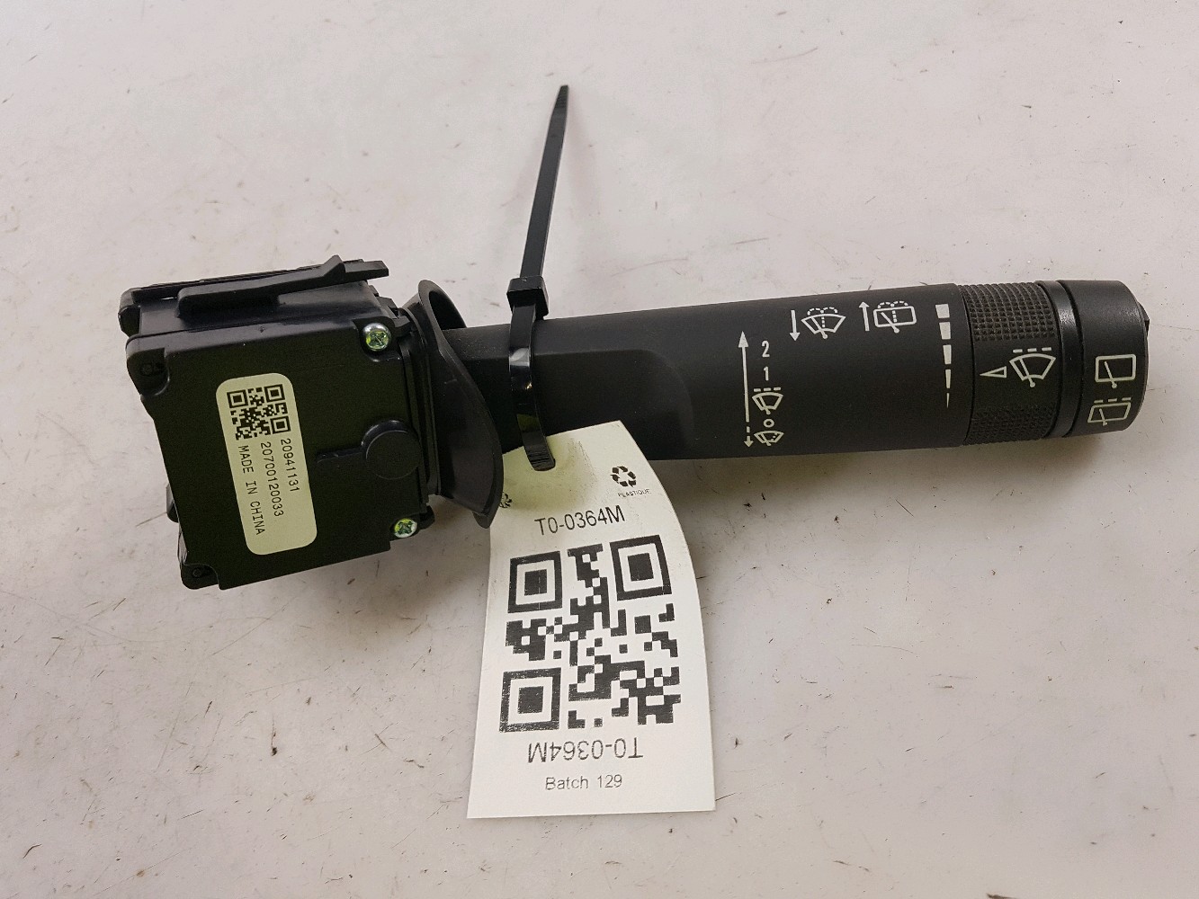 Commodo droit 95433818 - OPEL ASTRA GTC J 2.0I 16V TURBO - T0-0364M T0-0364M