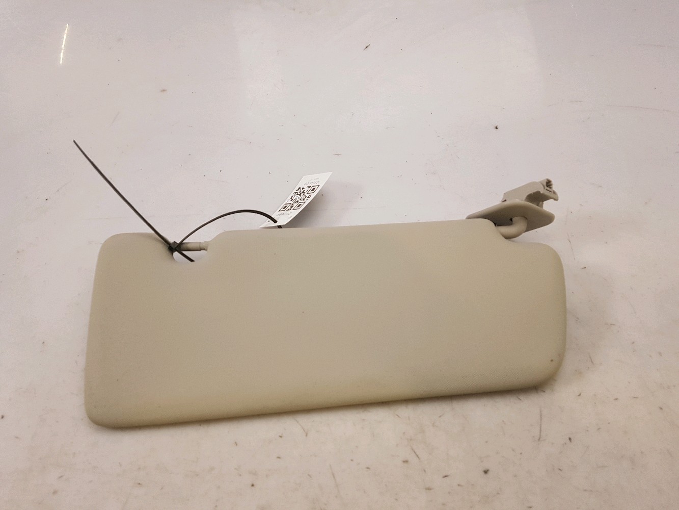 Pare-soleil gauche 964017482R - RENAULT TALISMAN BDCI 160 - Q0-1186W Q0-1186W