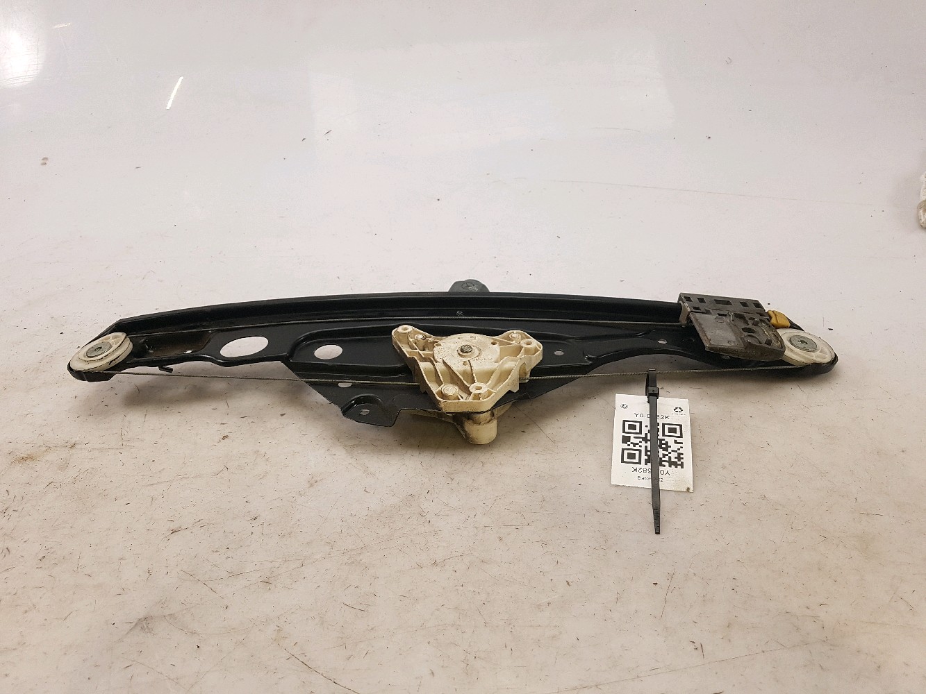 Lève-vitre arrière gauche MERCEDES CLASSE E 3 PH.1 Y0-0682K Y0-0682K