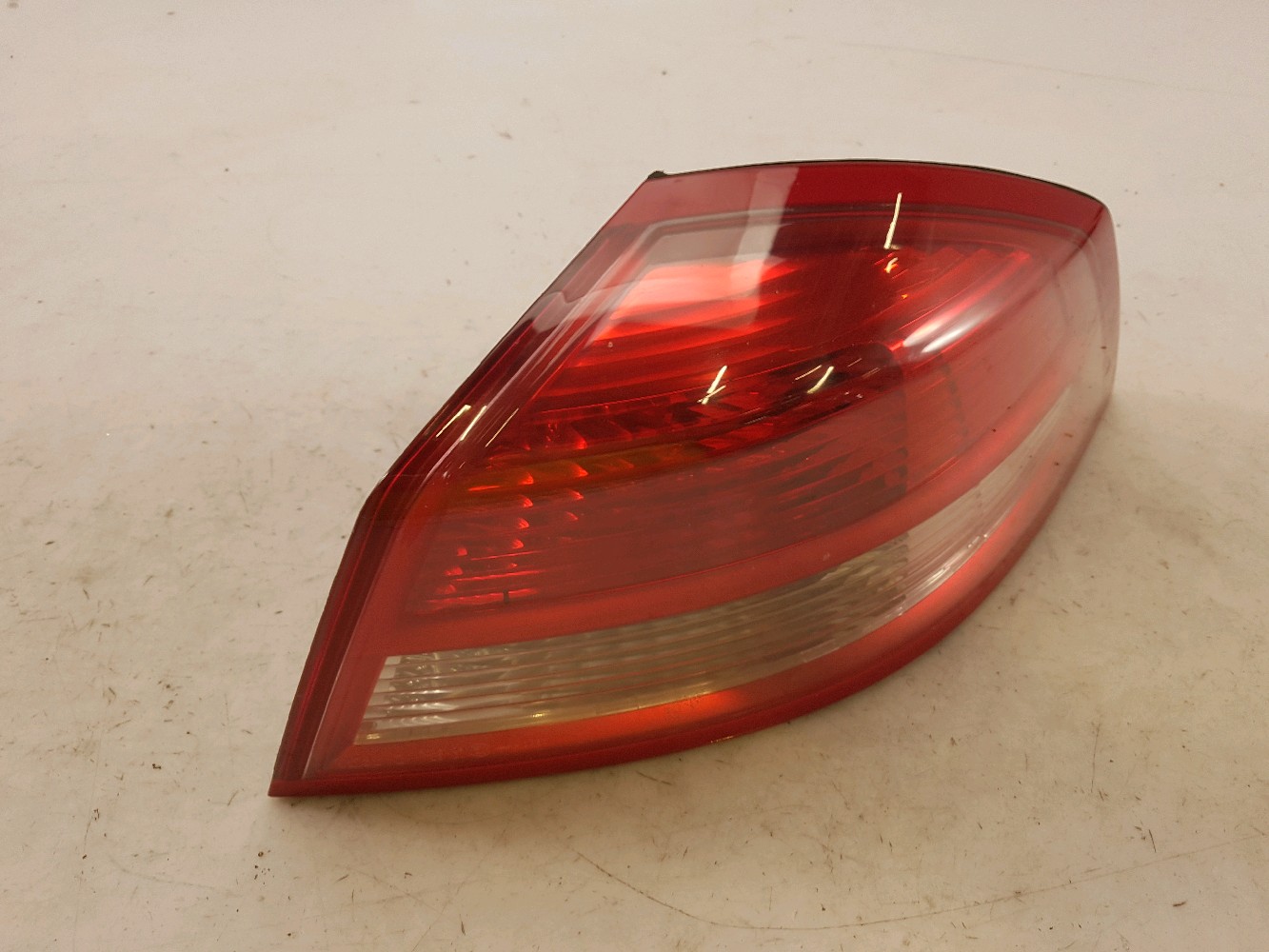 Feu arrière droit RENAULT VEL SATIS PH.1 réf. 8200686567 B0-5272M B0-5272M