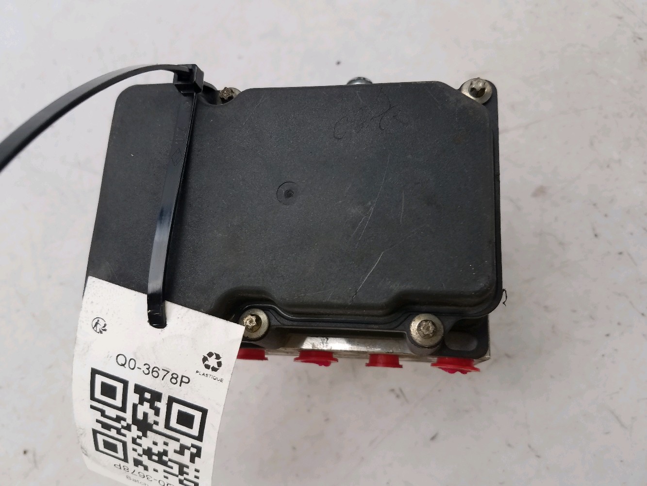 Q0-3678P