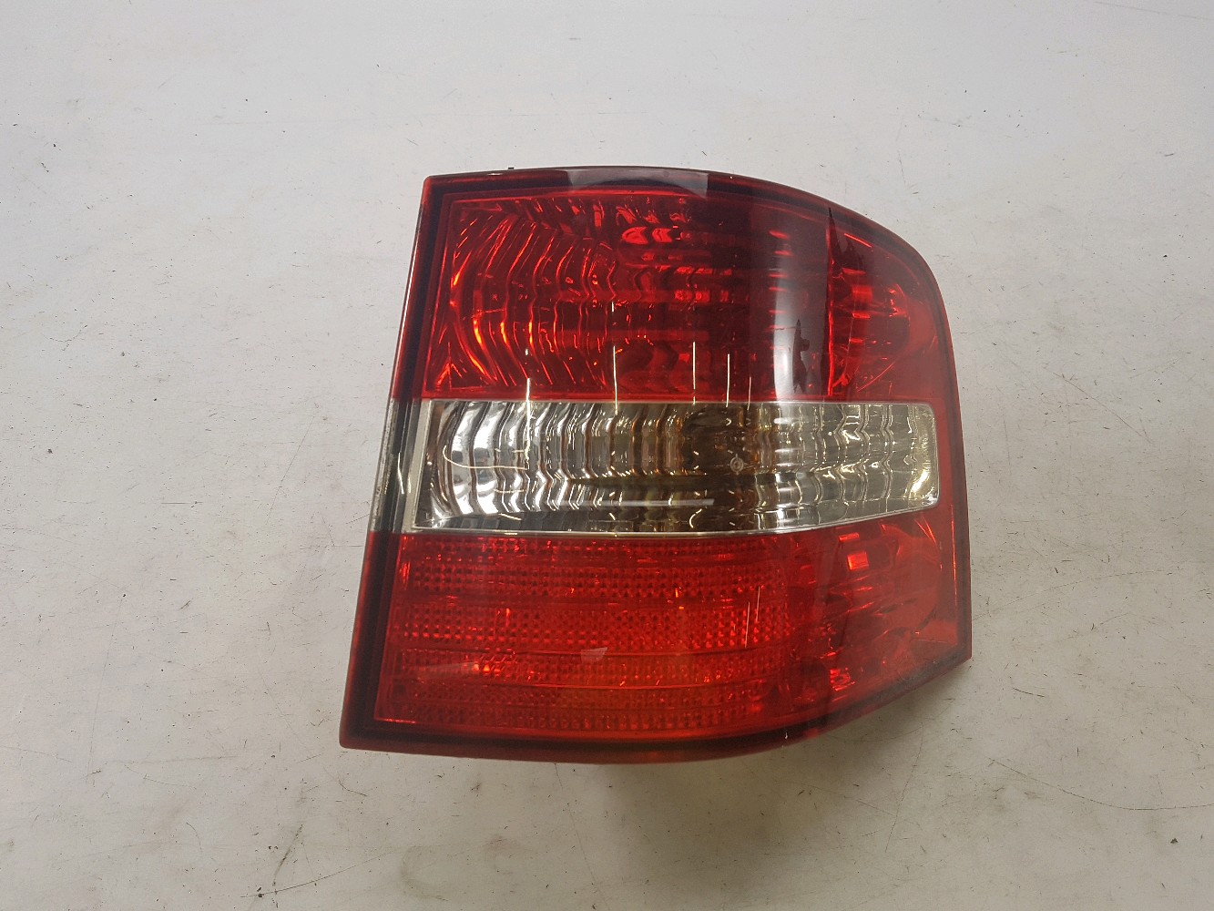 Feu arrière droit FIAT STILO réf. 46758986 R0-6062I R0-6062I