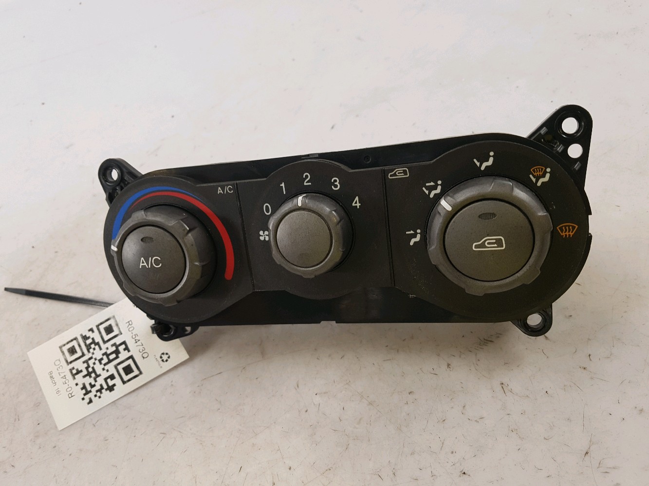 Commande de chauffage 9726017100 - HYUNDAI MATRIX PH.1 1.5 CRDI 16V - R0-5473Q R0-5473Q