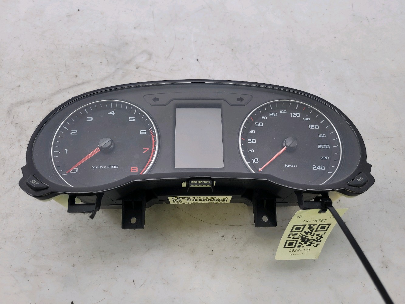 Compteur 8X0920900 - AUDI A1 1 PH.1 1.4 TFSI 16V TURBO - C0-1879T C0-1879T