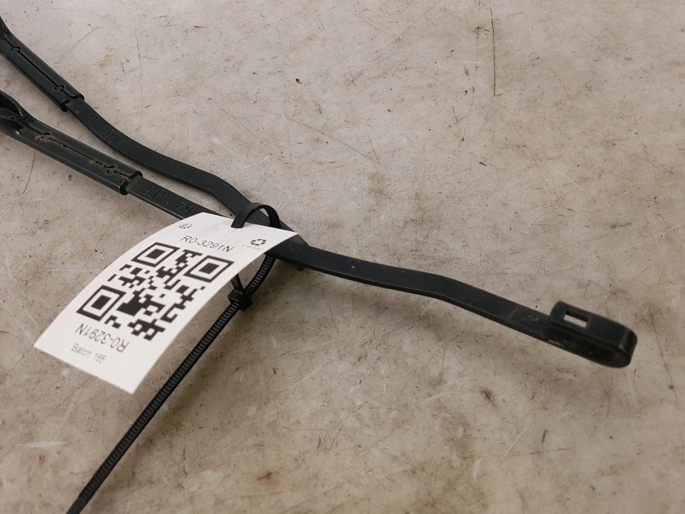 Bras d'essuie glace avant x2 852210D070 - DAIHATSU CHARADE 1.3I 8V - R0-3291N R0-3291N [reference_1327500] 3