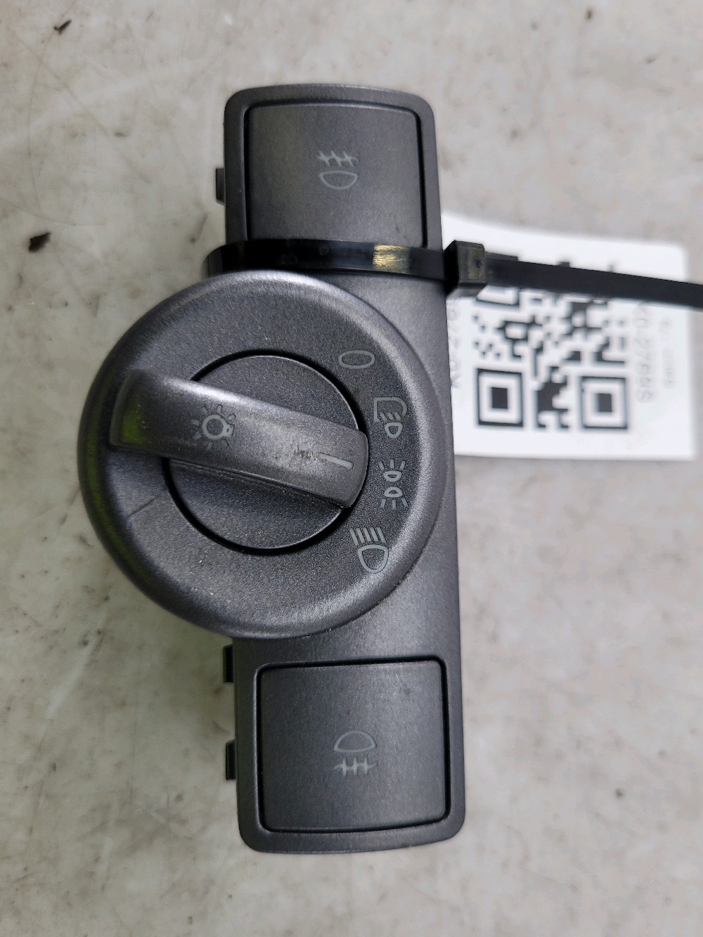 Interrupteur d'éclairage 3D0953513 - VOLKSWAGEN PHAETON PH.1 3.0 TDI V6 24V 4X4 FAP - K0-2769S K0-2769S