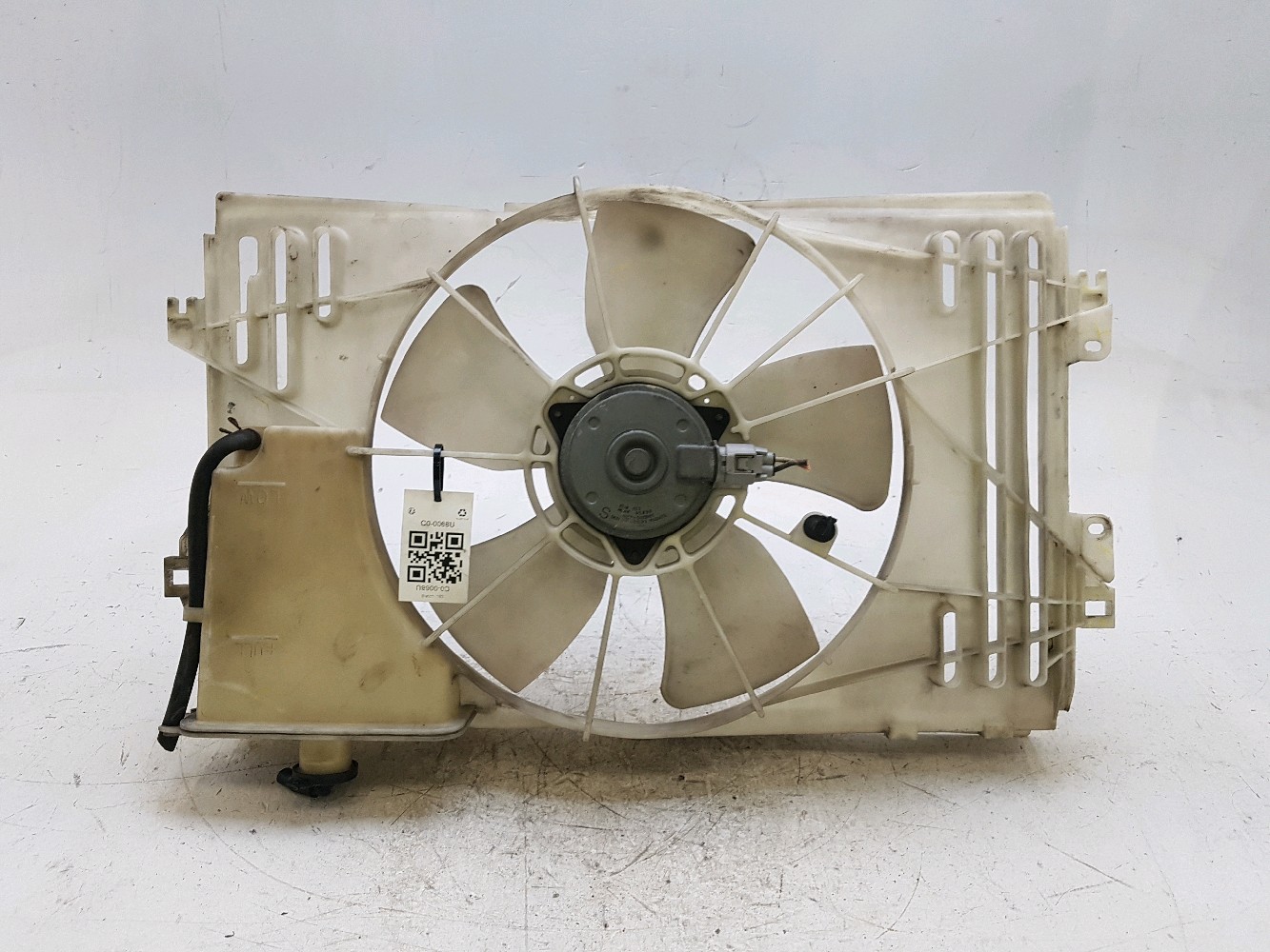 Groupe motoventilateur 163630H030 - TOYOTA COROLLA VERSO 2 PH.2 1.8I 16V - C0-0068U C0-0068U