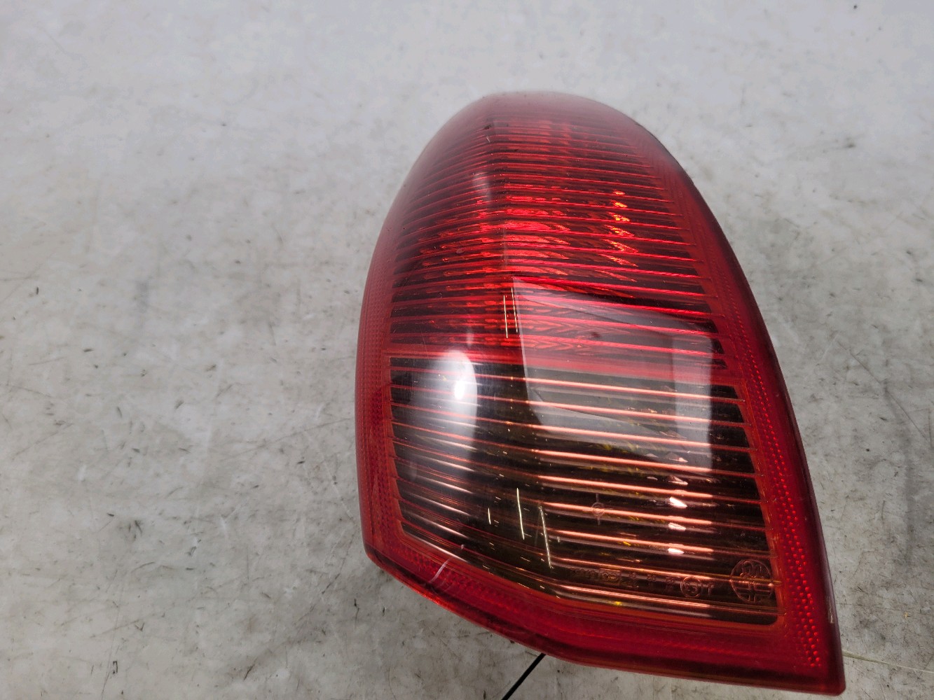 Feu arrière droit ALFA-ROMEO 147 PH.2 réf. 50510220 Y0-0384A Y0-0384A