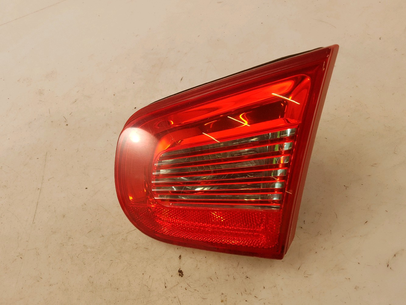 Feu de hayon droit 1Q0945094 - VOLKSWAGEN EOS PH.1 2.0 TDI FAP - I0-4756W I0-4756W