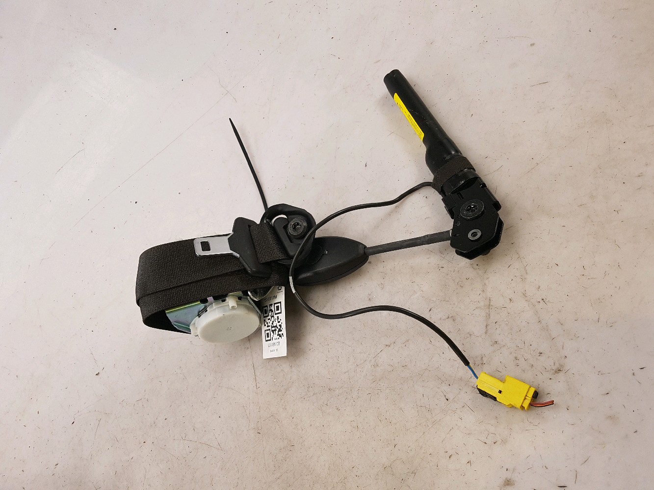 Ceinture avant droit OPEL MERIVA B PH.1 réf. 13344210 U0-5811M U0-5811M