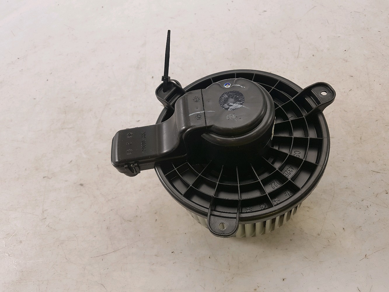 Soufflerie/Pulseur MITSUBISHI OUTLANDER 3 PH.2 réf. 7802A327 N0-5272H N0-5272H