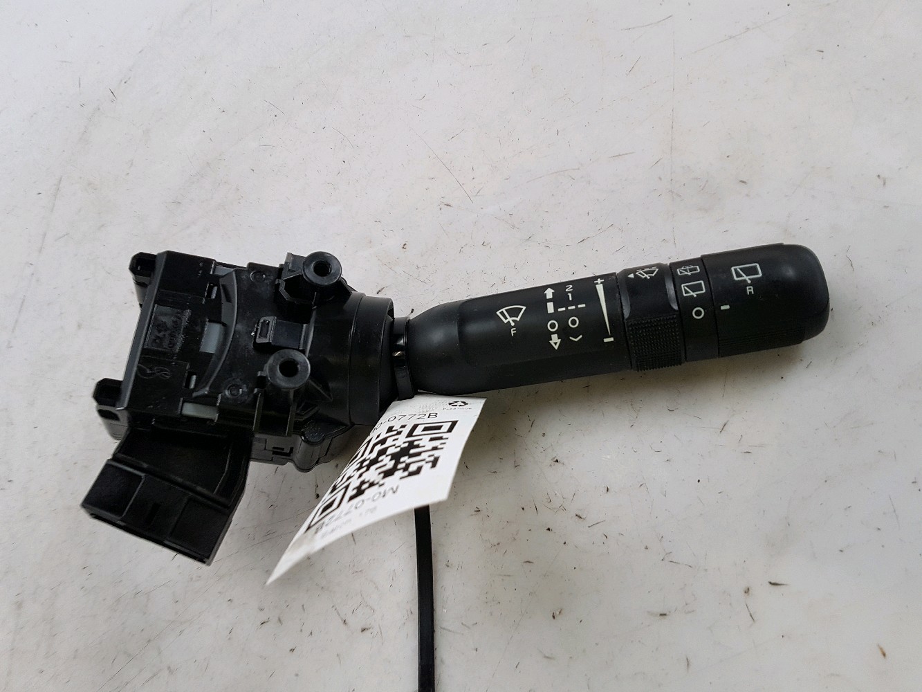 Commodo droit 93420G6550 - KIA PICANTO 3 PH.1 1.0I 12V - M0-0772B M0-0772B