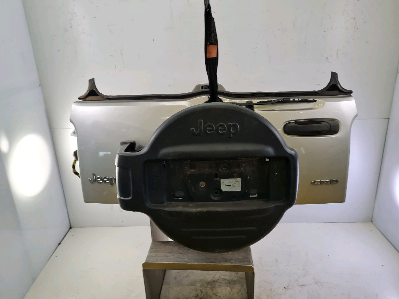 Portillon arrière 00K55176934AH - JEEP CHEROKEE 2 PH.2 2.8 TD 16V 4X4 - Q0-5412C Q0-5412C