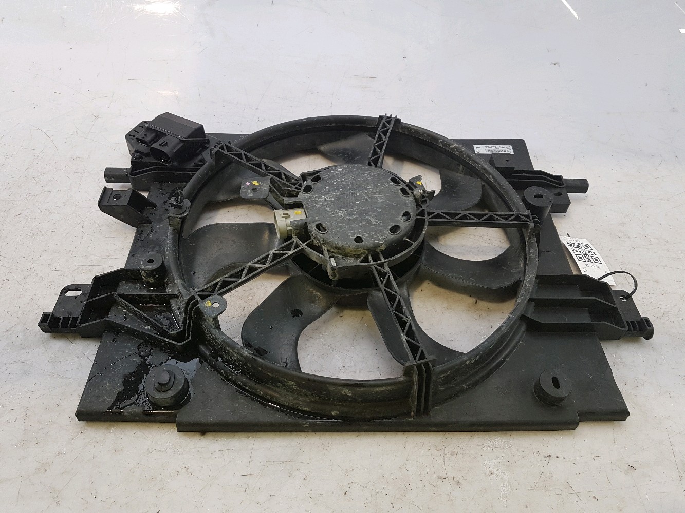 Groupe motoventilateur 214814567R - DACIA DUSTER 2 PH.1 1.3 TCE - K0-4073X K0-4073X