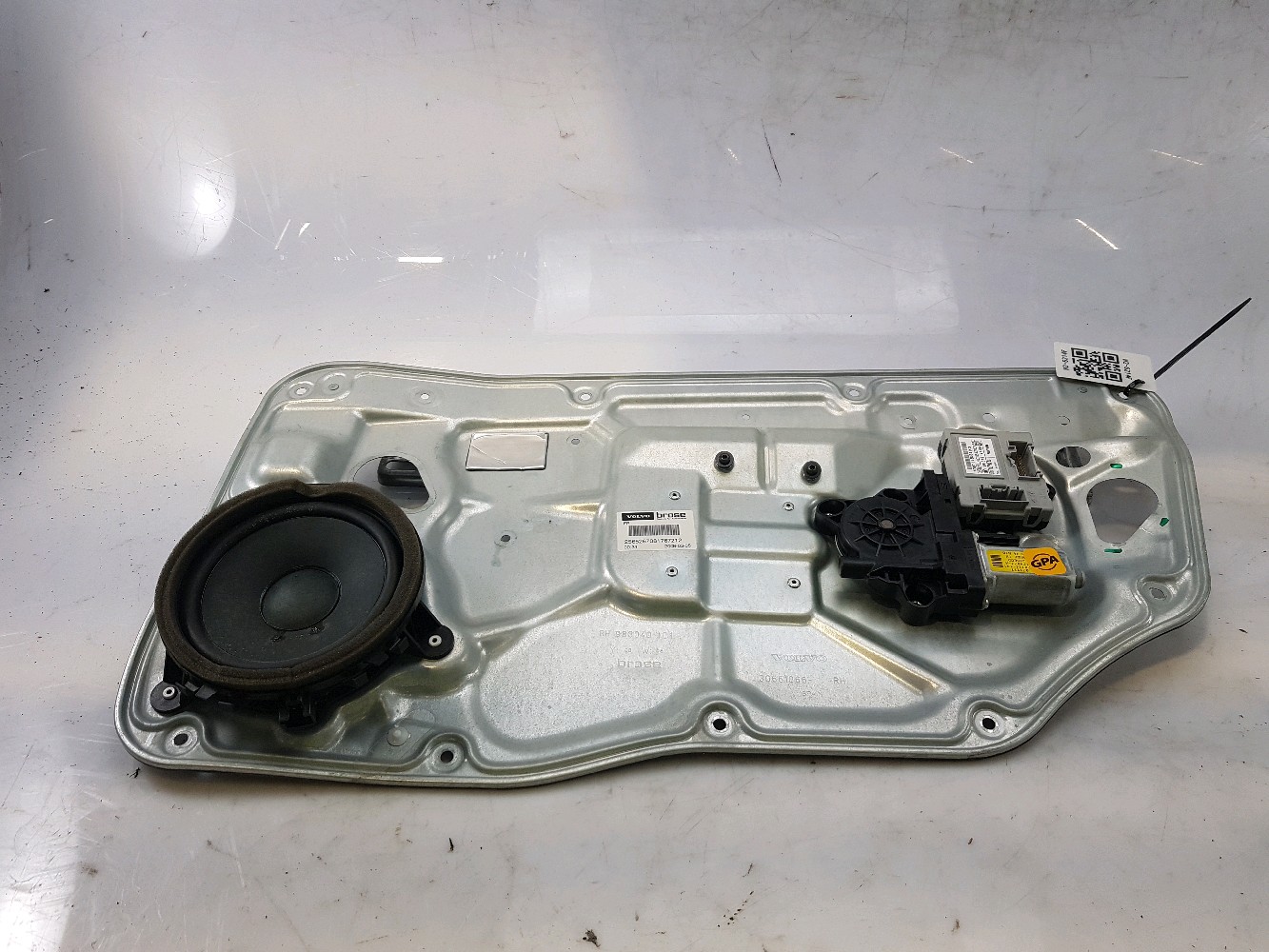 Lève vitre avant droit VOLVO XC70 2 PH.1 W2-6214F W2-6214F