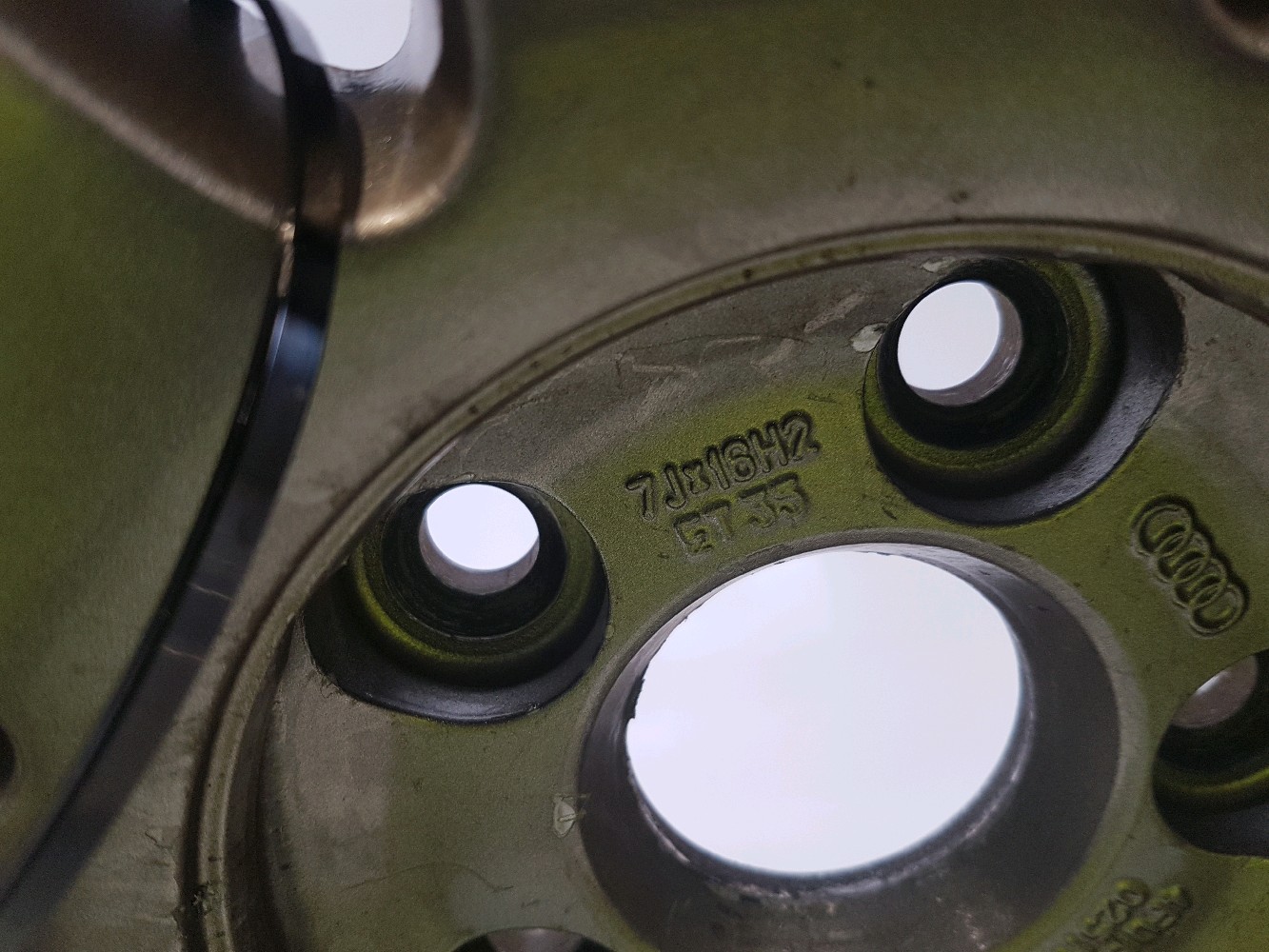 Jante alu 4F0601025N8Z8 - AUDI A6 3 PH.1 2.0 TDI - S0-4113T S0-4113T [reference_1858496] 3