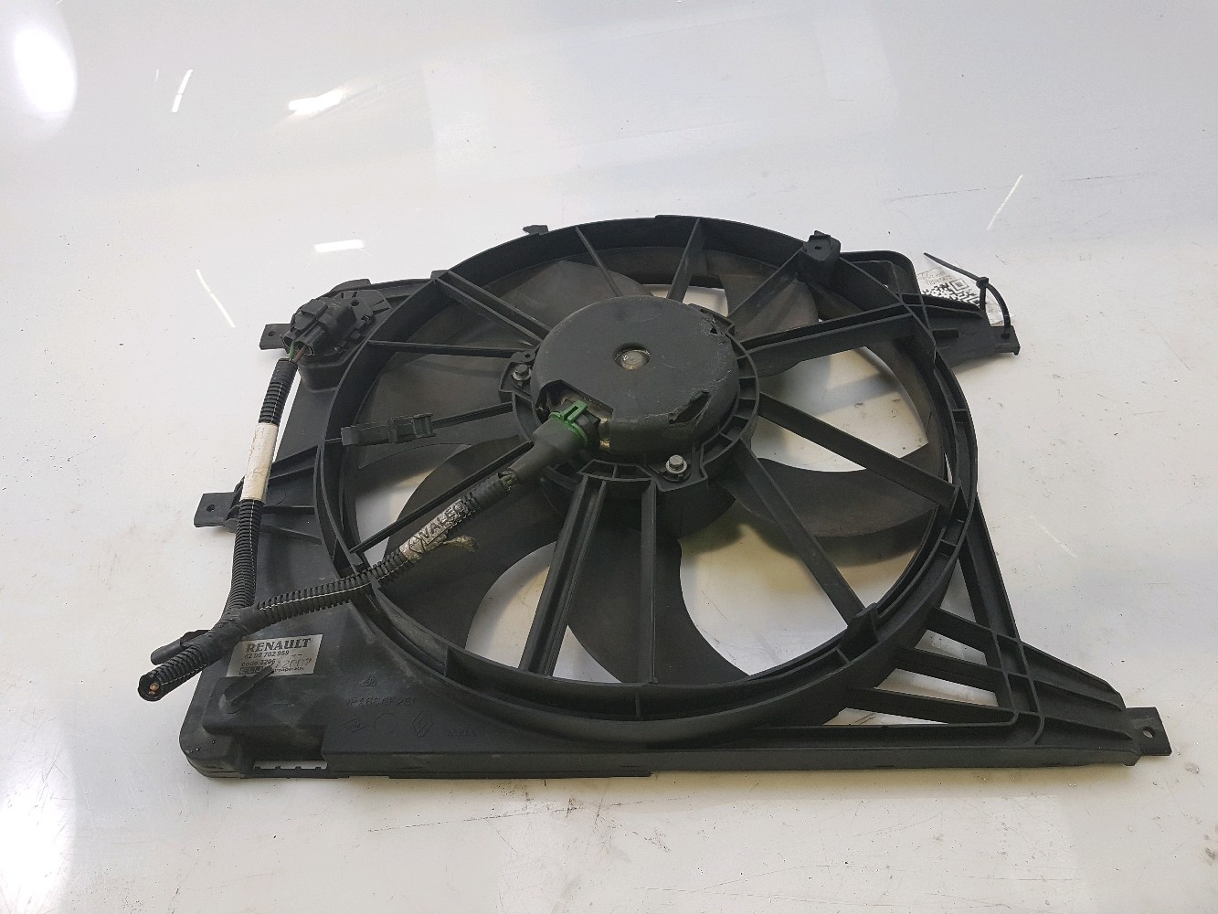 Groupe motoventilateur 214810826R - DACIA LOGAN 1 PH.1 1.6I - U0-1747S U0-1747S