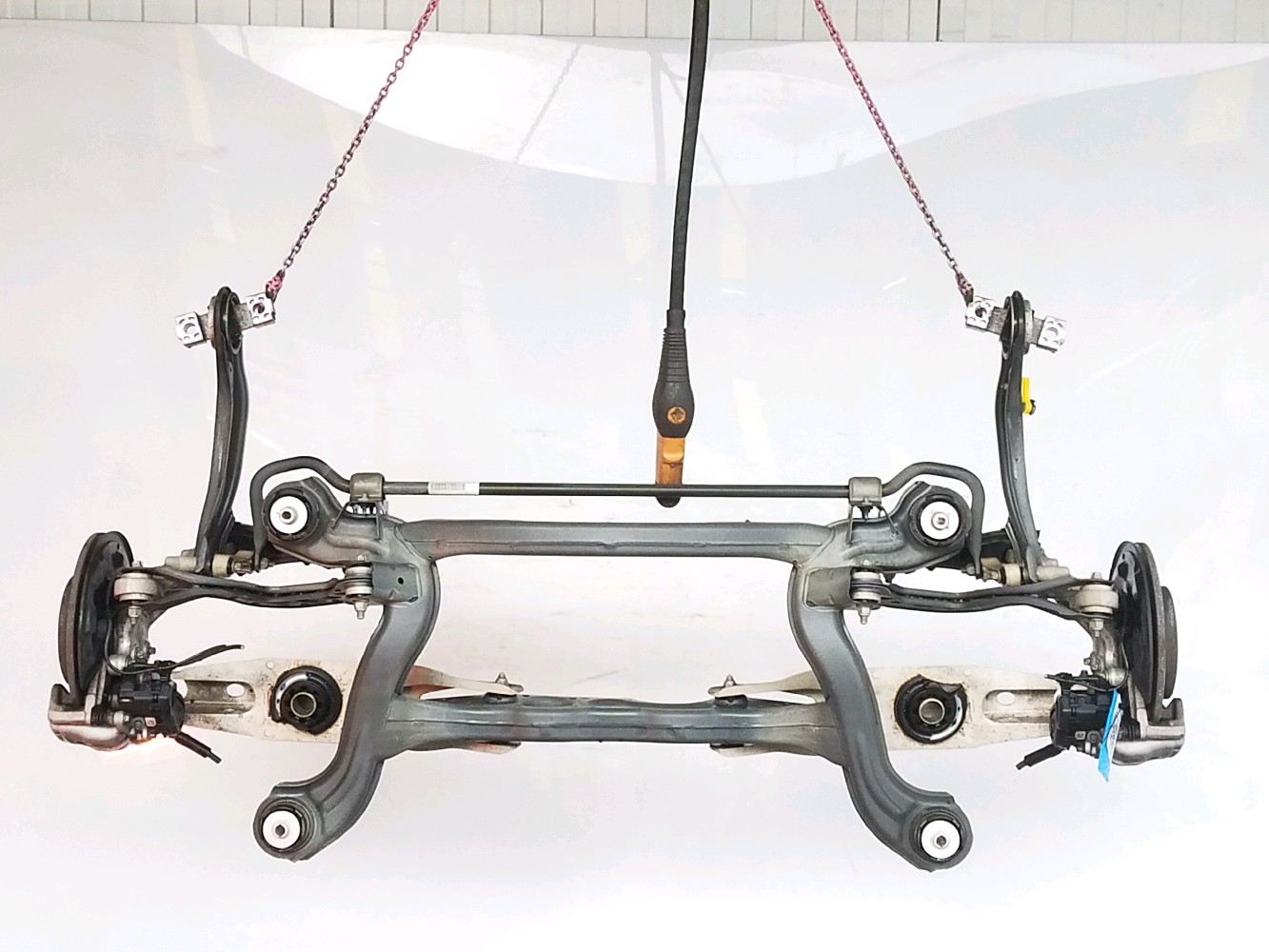 Train roulant arrière 2423500000 - MERCEDES CLASSE GLA 1 PH.2 1.6 I TURBO - E0-8564N E0-8564N