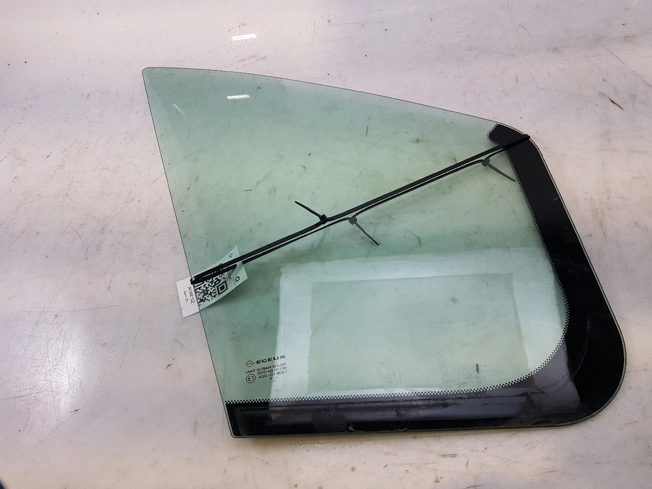 Vitre de custode avant droite 80286-00Q0D - NISSAN NV300 1.6 DCI - Z0-2663K Z0-2663K