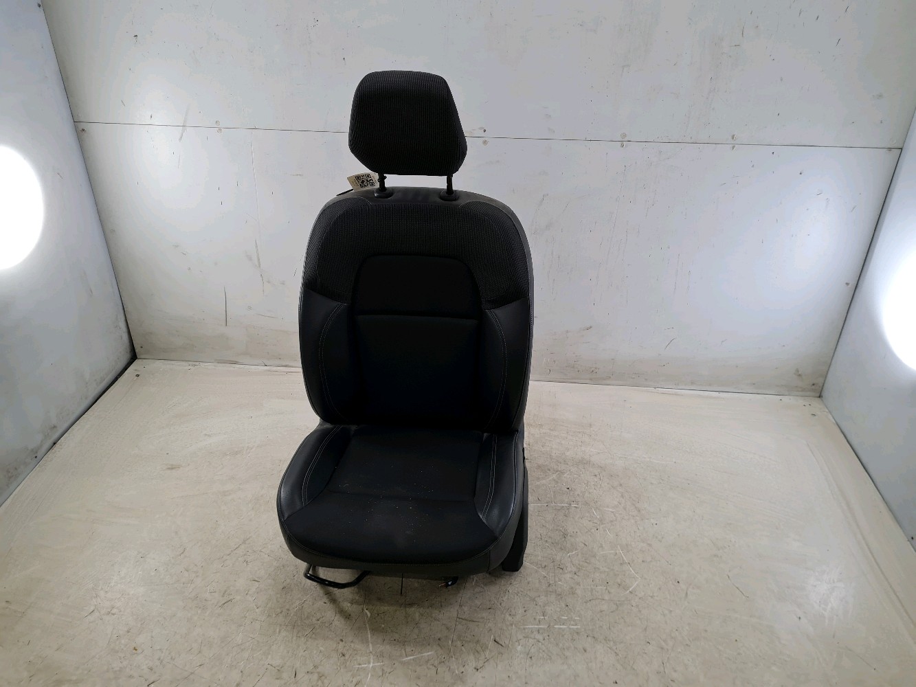 Siège gauche 873516024R - RENAULT EXPRESS 2 TCE 100 - Q0-5285J Q0-5285J