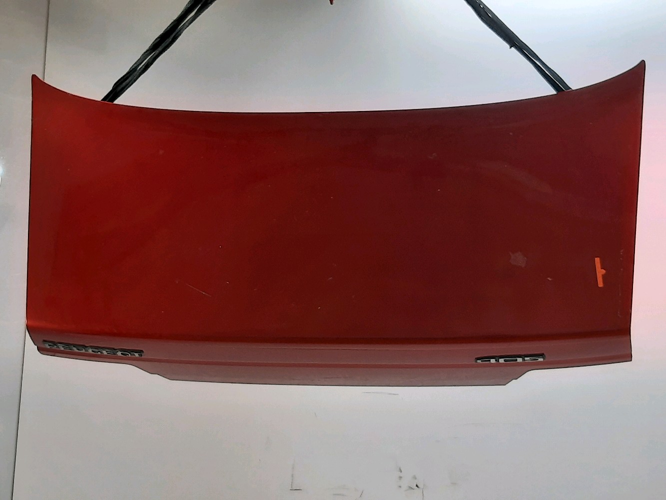 Malle PEUGEOT 405 PH.2 ROUGE LUCIFER NACRE réf. 860660 T1-1143W T1-1143W