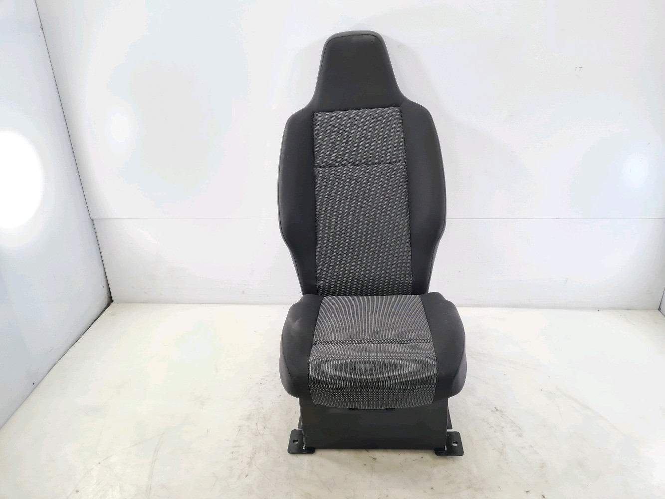 Siège droit 9826410580 - FIAT DOBLO 3 -NS1K_TYPE - R0-1865B R0-1865B