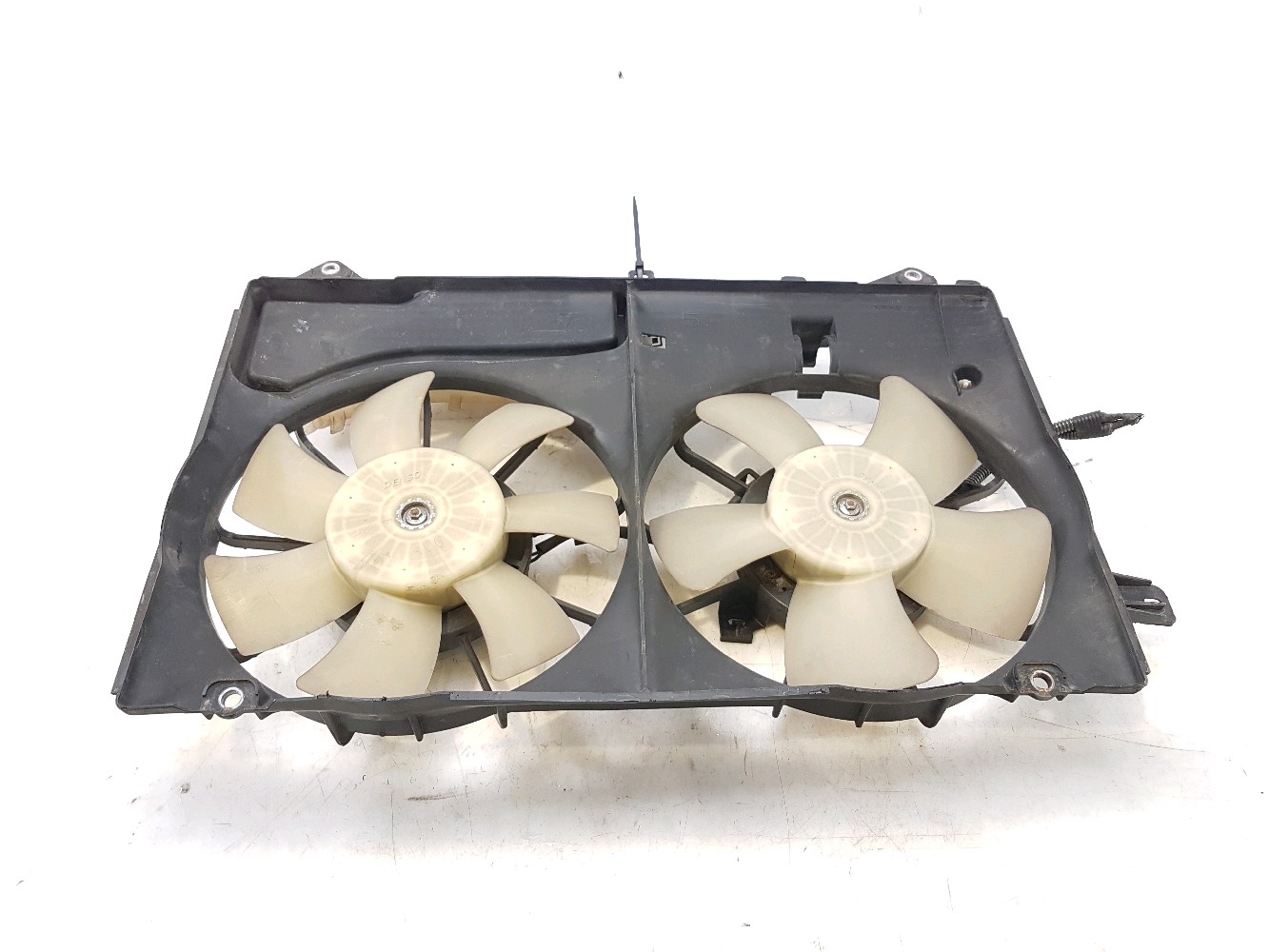 Groupe motoventilateur 1636321030 - TOYOTA PRIUS 2 1.5 110H - E0-7085S E0-7085S