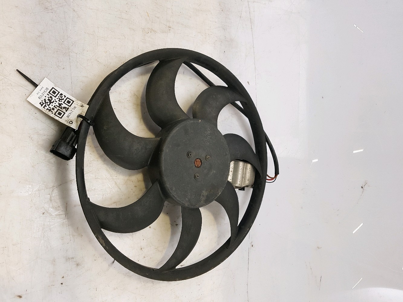 Groupe motoventilateur 17425A3F105 - BMW SERIE 1 1 PH.2 118 D - R0-2163B R0-2163B