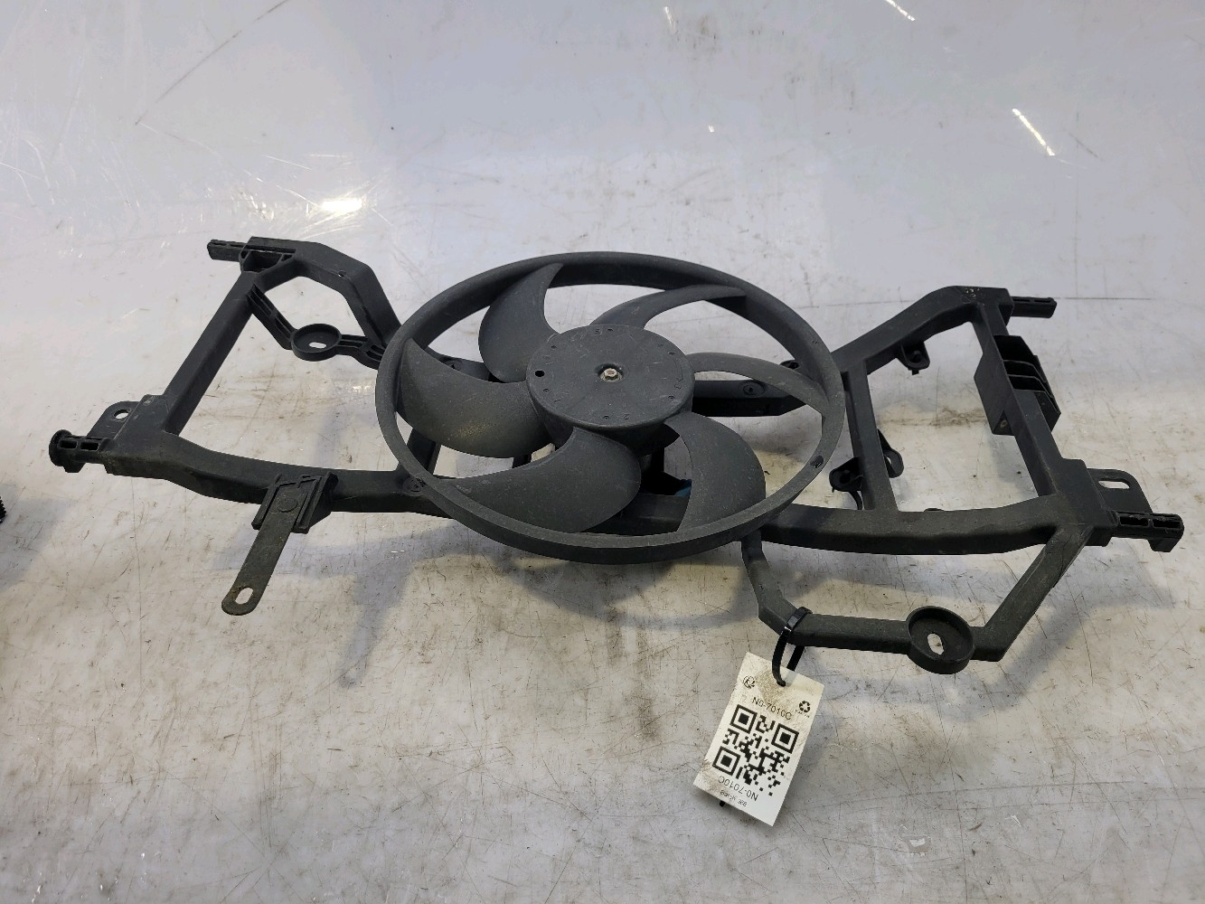 Groupe motoventilateur 214818664R - DACIA SANDERO 2 PH.2 SCE 75 - N0-7010C N0-7010C