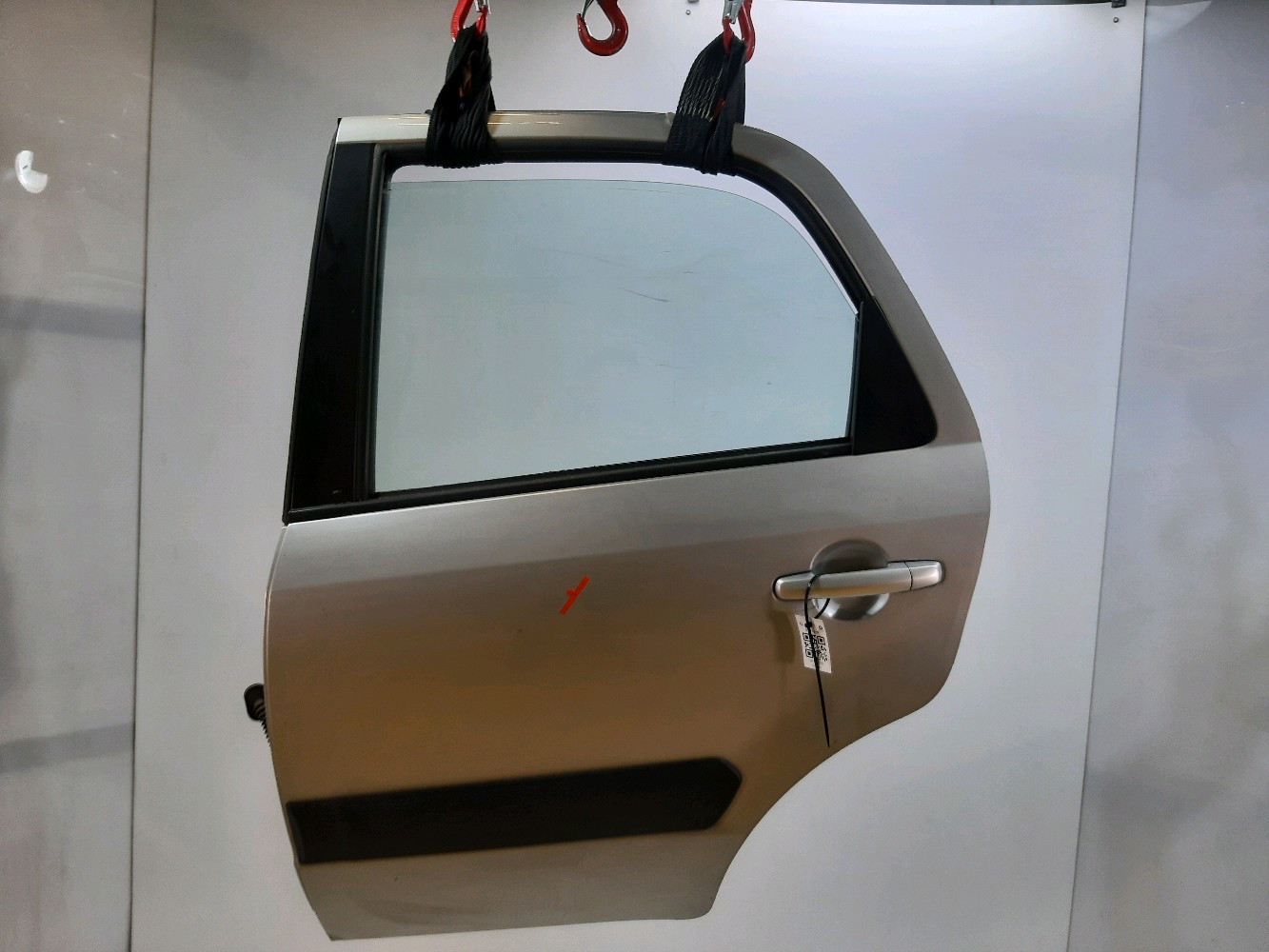 Porte arrière gauche SUZUKI SX4 1 68004-80810 B0-7484M B0-7484M