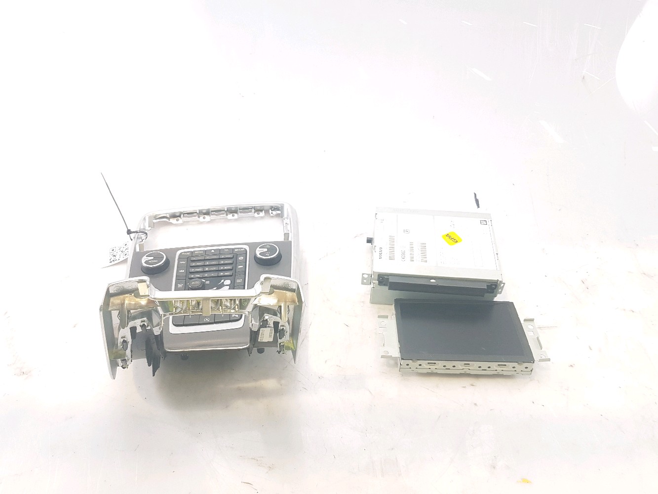 Poste Multimédia VOLVO S60 2 PH.2 E0-3042Y E0-3042Y