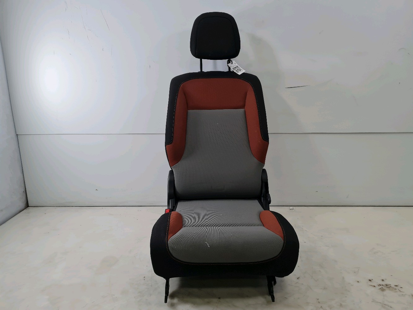 Siège arrière gauche 8846CQ - PEUGEOT PARTNER 2 PH.3 1.6 BHDI - T0-0002W T0-0002W